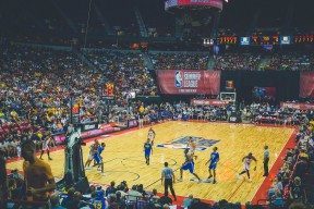 开云体育下载-赛点之战世界杯预选赛焦点战！多特蒙德迎战明尼苏达森林狼，大胜或上演